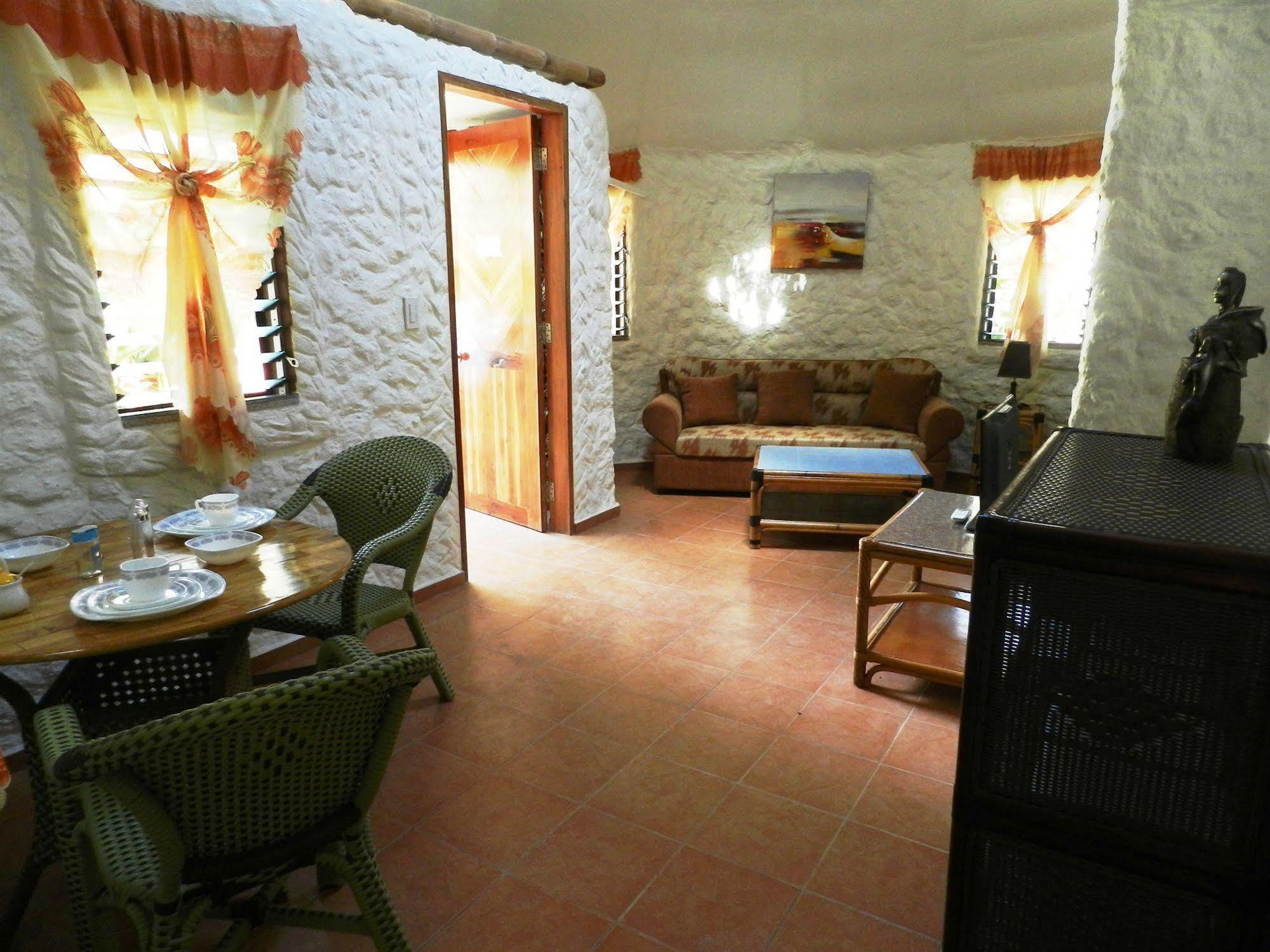Panglao Chocolate Hills Hostel Экстерьер фото